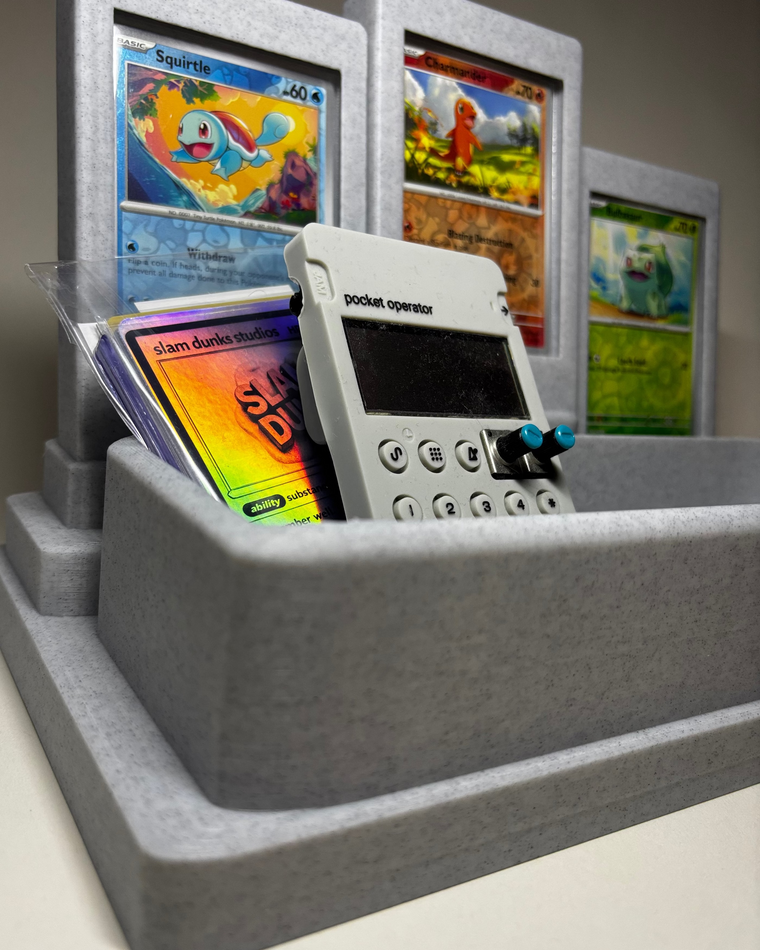 Tre — Three Card Display Object